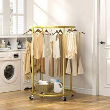 Round rotateable coat hanger