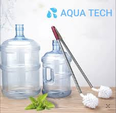 Aqua cleaning brush