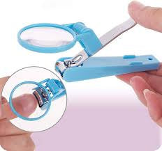 Magnifying nail cutter